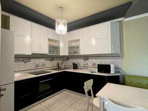 квартира по адресу Академика Глушкова просп., 9-Д