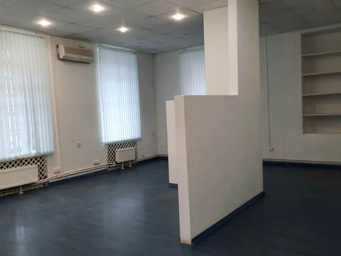 комерційна за адресою Футуристів пров., 9