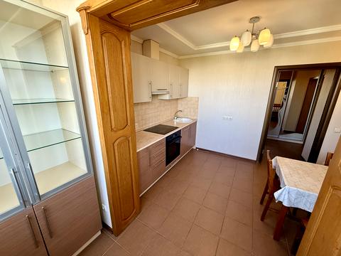 квартира за адресою Ревуцького вул., 21