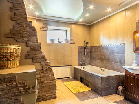 будинок за адресою Героїв Дніпра вул.