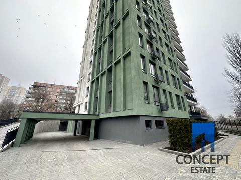 комерційна за адресою Космічна вул., 5