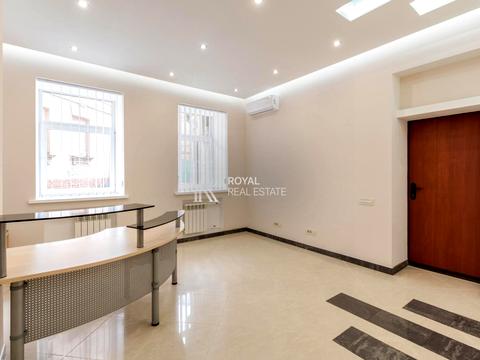 комерційна за адресою Олеся Гончара вул., 84