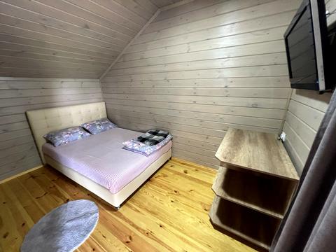 комерційна за адресою Гірка вул., 2а