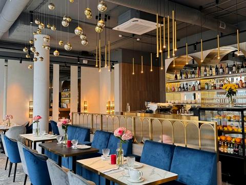 комерційна за адресою Андрія Верхогляда вул. (Михайла Драгомирова), 1-20