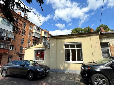 комерційна за адресою Володимирська вул., 94