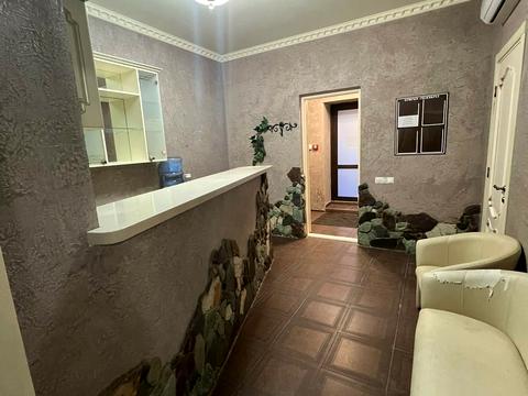 комерційна за адресою Петра Калнишевського вул. (Михайла Майорова), 7