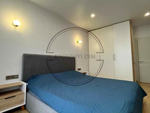 квартира за адресою Дніпровська набережна вул., 17В