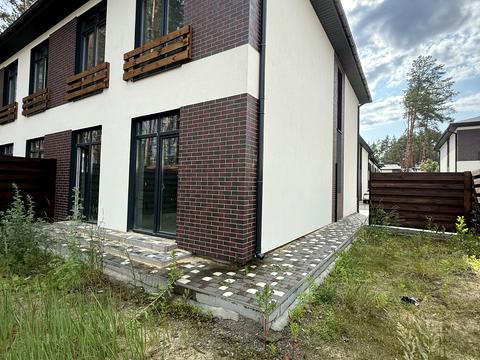 будинок за адресою Патріотів