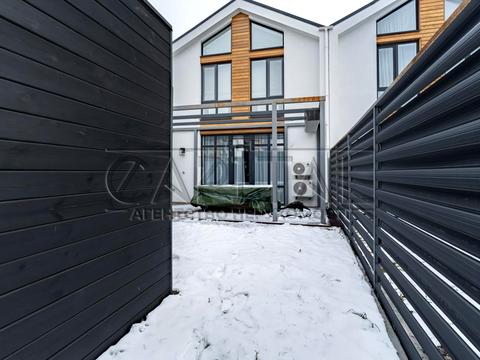 будинок за адресою Свободи