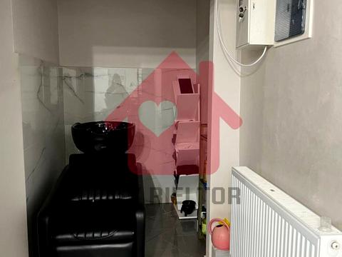 коммерческая по адресу Грушевського, 20