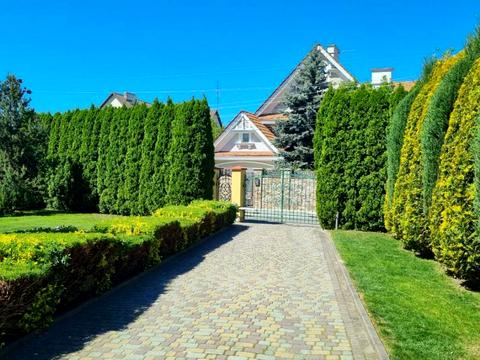 будинок за адресою Шептицького вул.