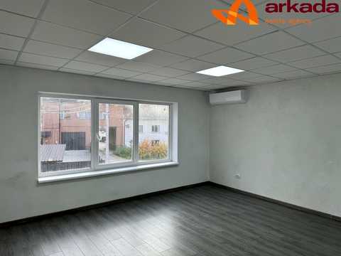 комерційна за адресою Макуха, 2