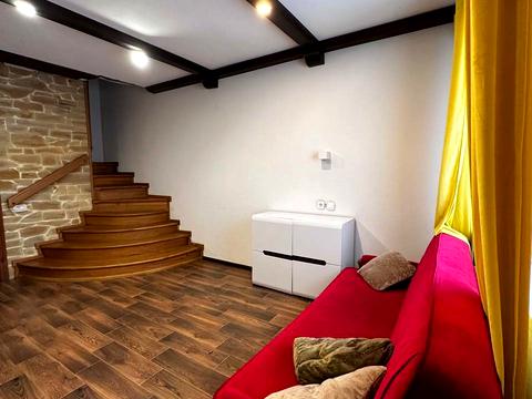 дом по адресу Дніпровська