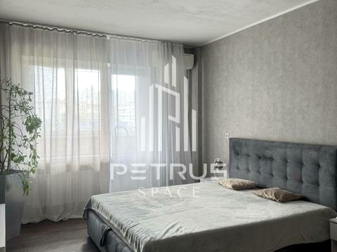 квартира за адресою Анни Ахматової вул., 6