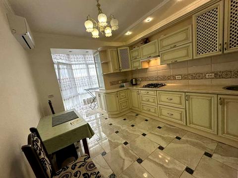квартира по адресу Долгая ул., 20б