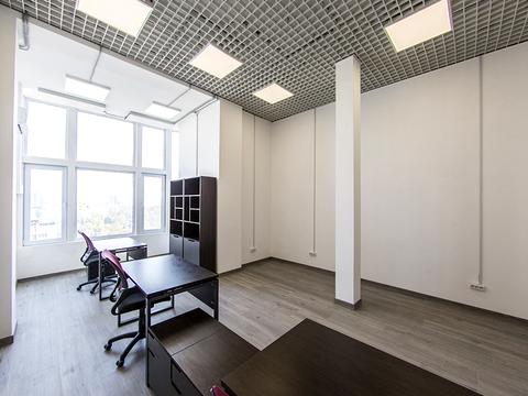 комерційна за адресою Саксаганського вул., 121а