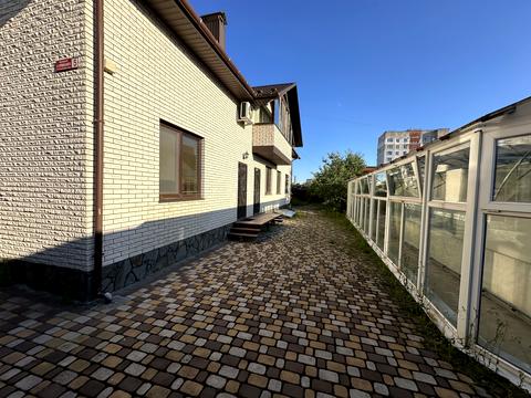 комерційна за адресою Агатангела Кримського вул., 5