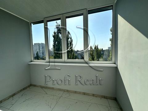 квартира за адресою Леся Курбаса просп., 18