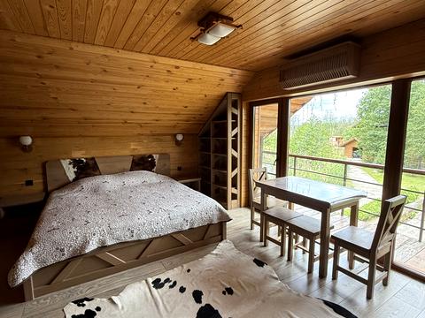 будинок за адресою Київська вул., 1