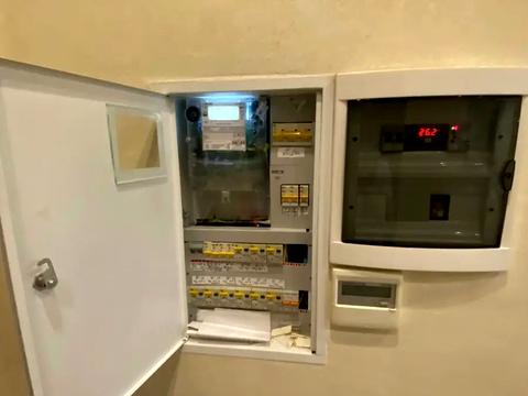 комерційна за адресою Саксаганського вул., 68/21