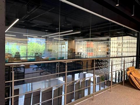 комерційна за адресою Сім'ї Прахових вул. (Гайдара), 48