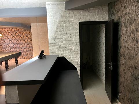 комерційна за адресою Західна вул., 10