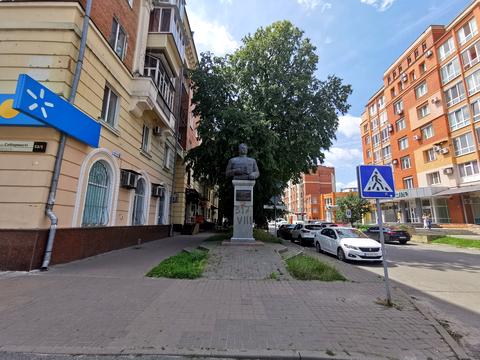 коммерческая по адресу Соборности ул. (Октябрьская), 53