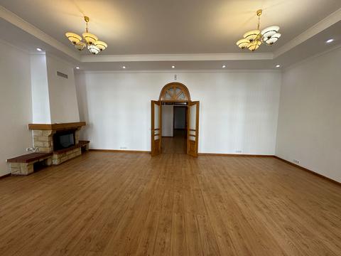 комерційна за адресою Саксаганського вул., 99