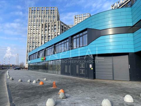 комерційна за адресою Зарічна вул., 2