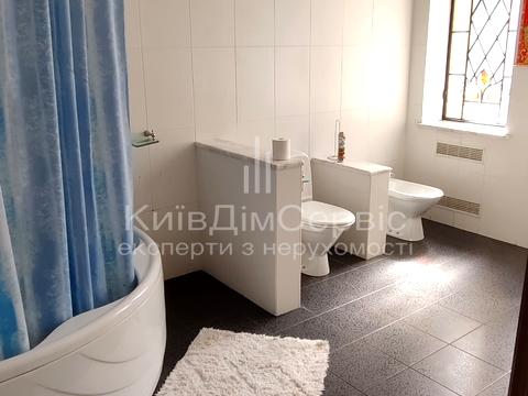 комерційна за адресою Олеся Гончара вул., 60