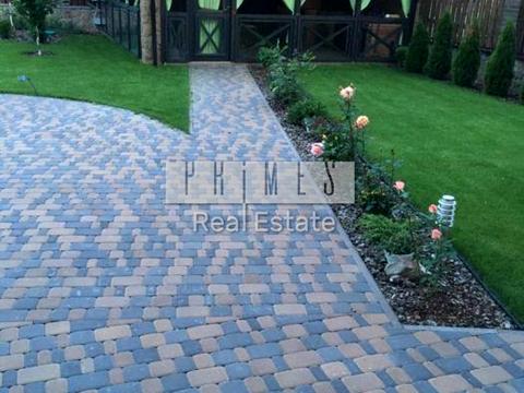 будинок за адресою Суворова вул.