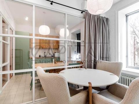 комерційна за адресою Костельна вул., 6