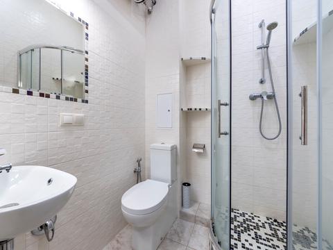 комерційна за адресою Перемишльська вул. (Червонопільська), 2-Г