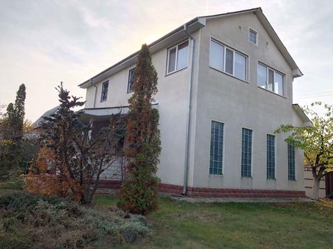 дом по адресу Центральна