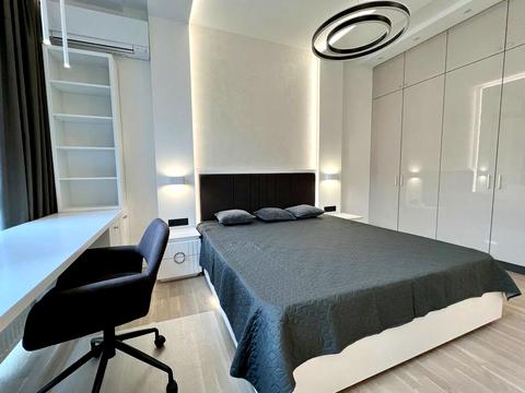 квартира за адресою Дніпровська набережна вул., 18-А