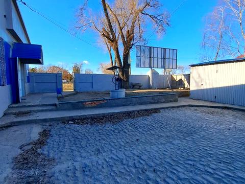 комерційна за адресою вул. Волкова, 11