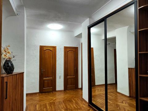 квартира за адресою Дніпро, Дмитра Яворницького просп. (Карла Маркса), 46