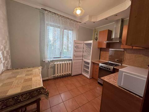 квартира за адресою Володимира Момота вул., 40