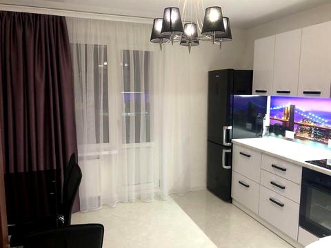 квартира за адресою Сергія Данченка вул., 1
