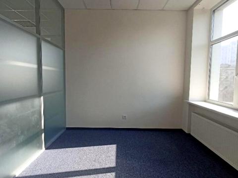 комерційна за адресою Миколи Міхновського бульв. (Дружби Народів), 19