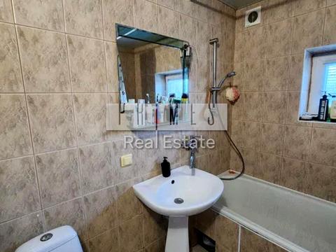 будинок за адресою Набережна вул.