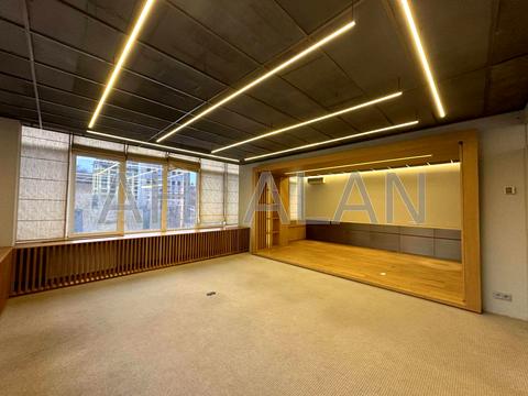 комерційна за адресою Верхній Вал вул., 2