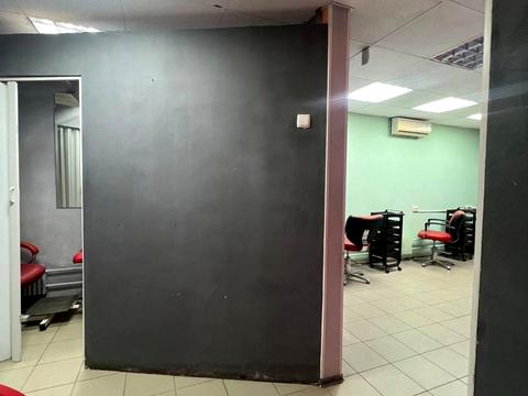 комерційна за адресою Соборності України вул., 233