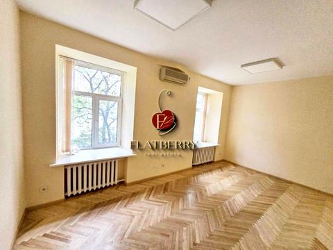 комерційна за адресою Кловський узвіз, 14/24
