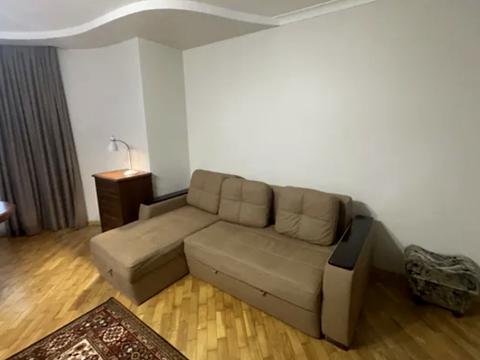 квартира за адресою Карпенка вул., 32