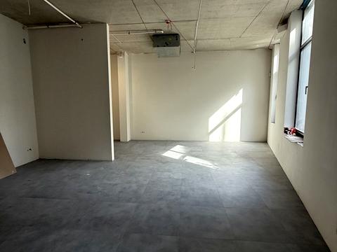 комерційна за адресою Газова вул., 7
