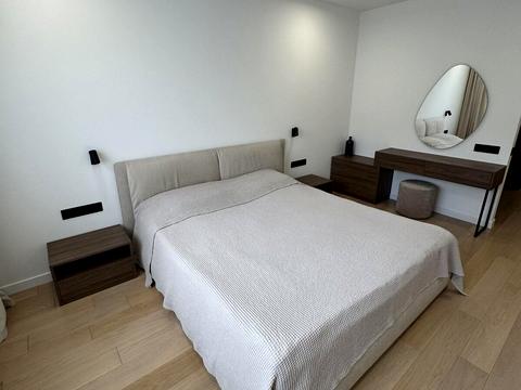 квартира по адресу Угорская ул., 12