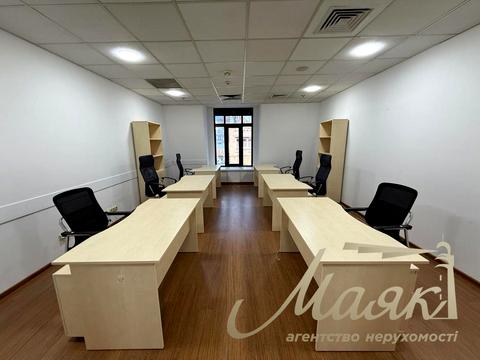 коммерческая по адресу Большая Васильковская ул. (Красноармейская), 12