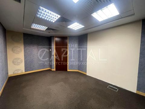 комерційна за адресою Богдана Хмельницького вул., 52