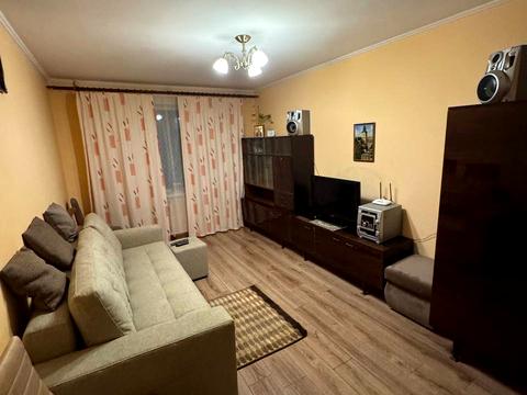 квартира за адресою Наукова вул., 8